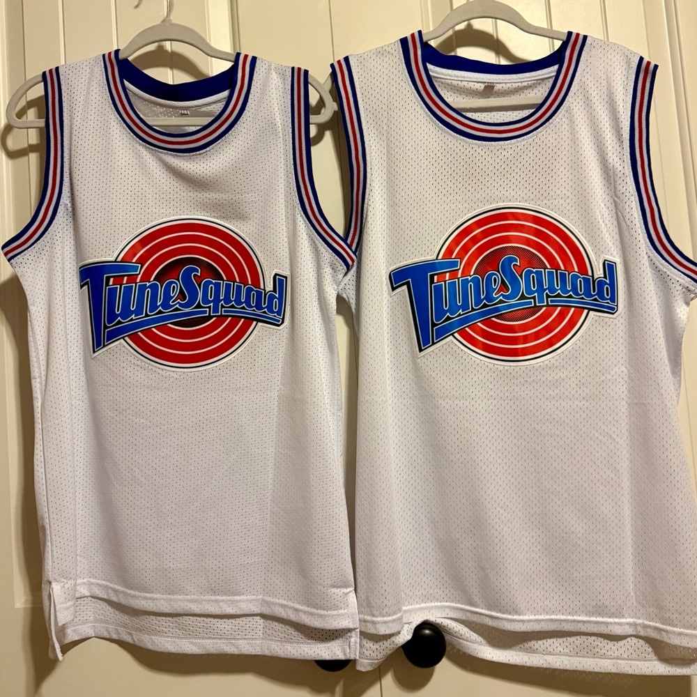 NWOT Tunes Squad Lola/Bugs Halloween Costume Jersey from Space Jam Small & Large